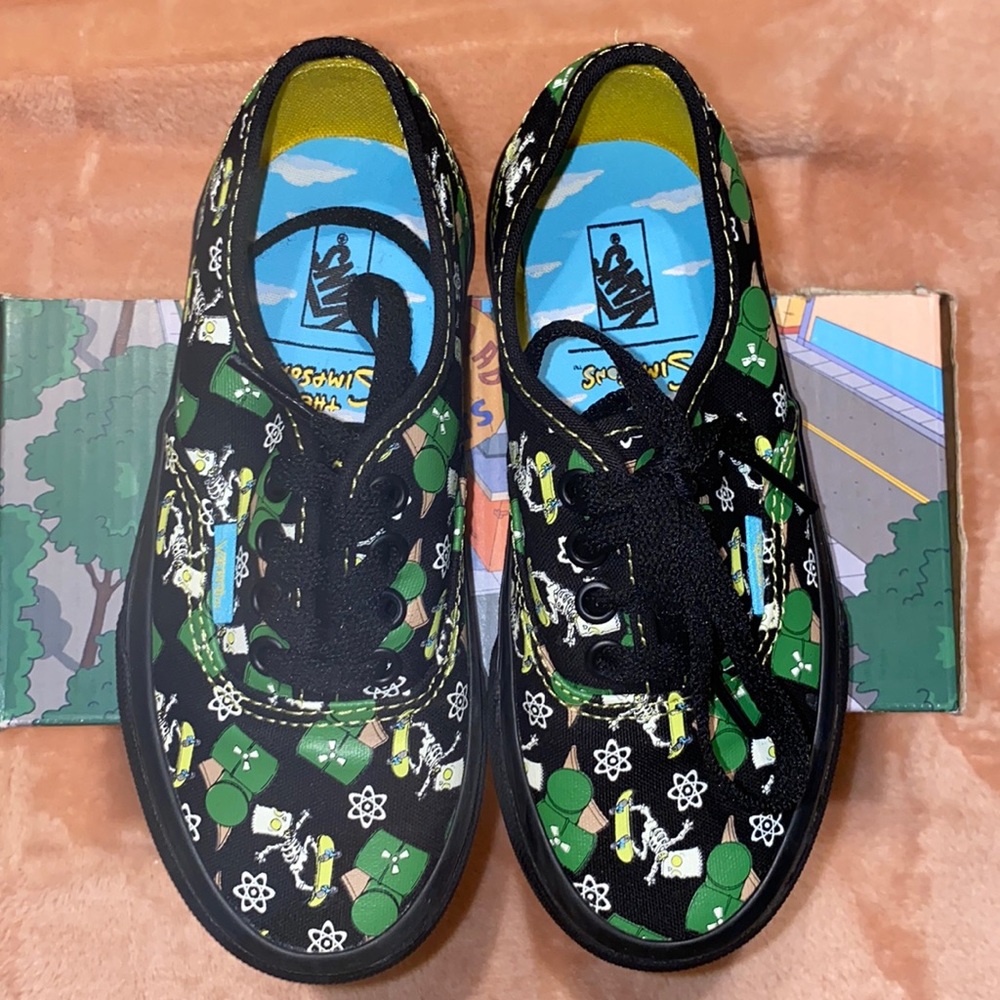 New Vans x The Simpsons Glow Bart Halloween Authentic Kids VN0A3UIV0GY Size 12 K